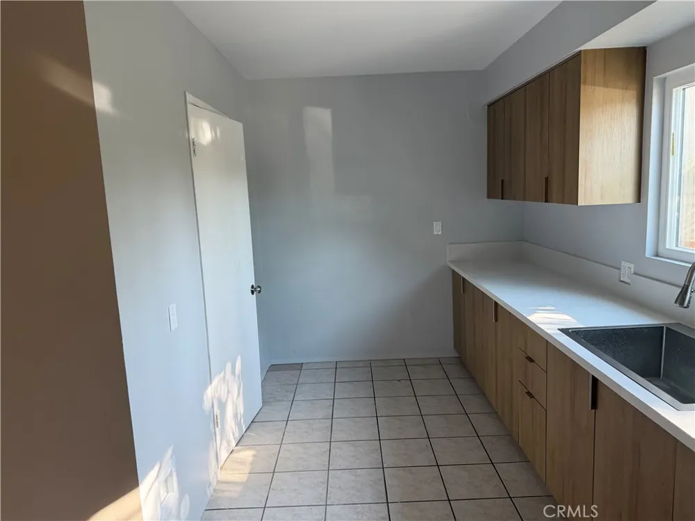 8734 Duarte Avenue San Gabriel, CA 91775