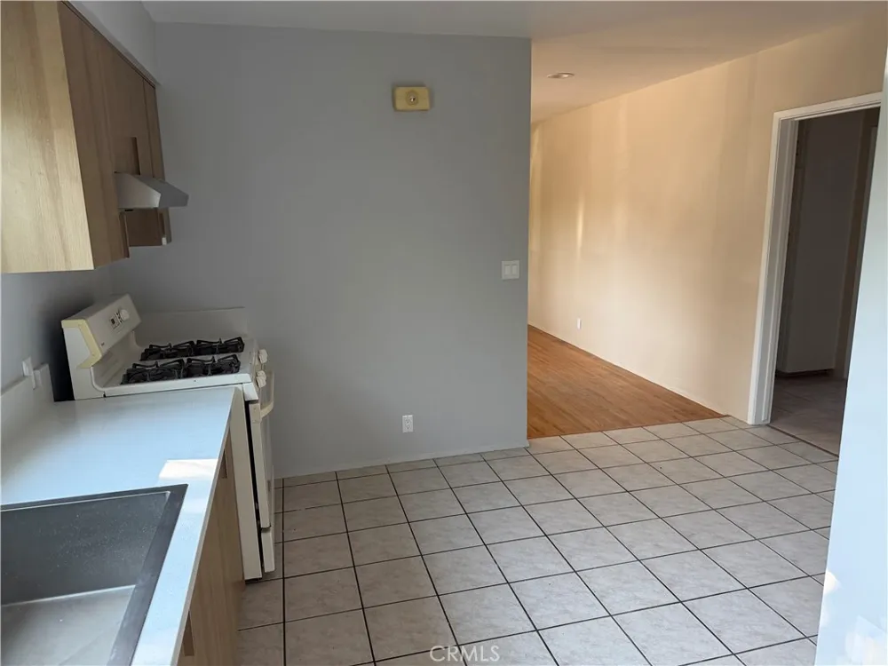8734 Duarte Avenue San Gabriel, CA 91775