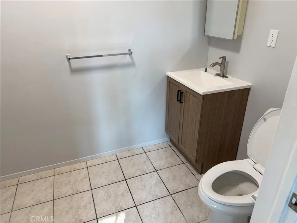 8734 Duarte Avenue San Gabriel, CA 91775