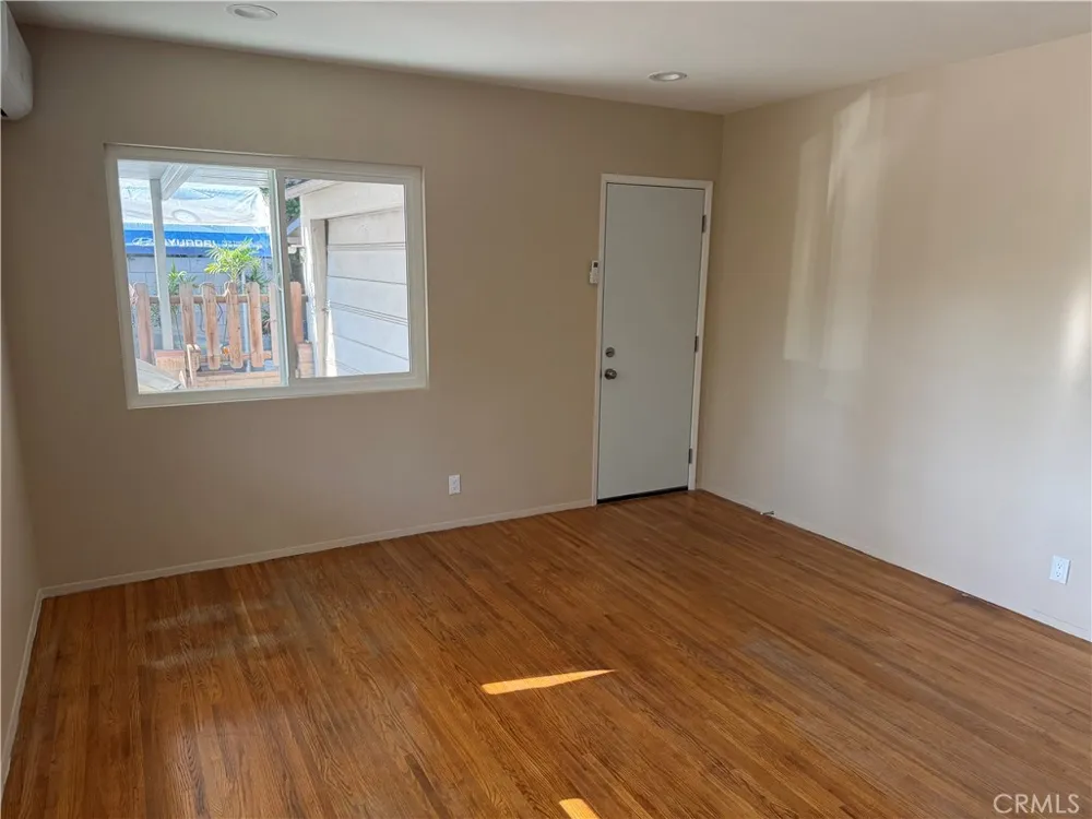 8734 Duarte Avenue San Gabriel, CA 91775