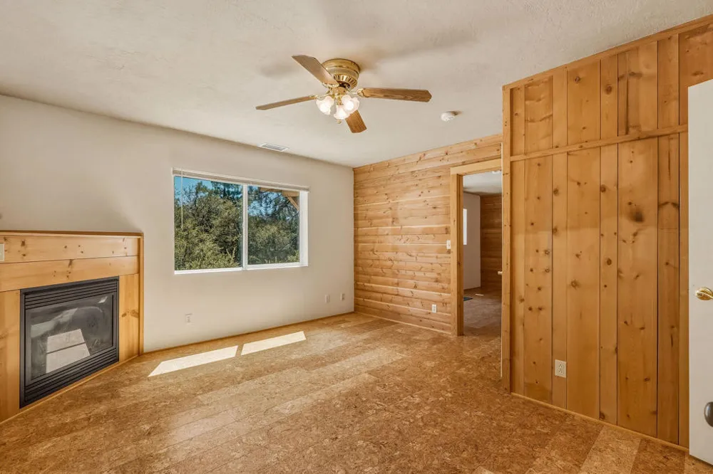 25265 Foster Lake Road Idyllwild, CA 92549