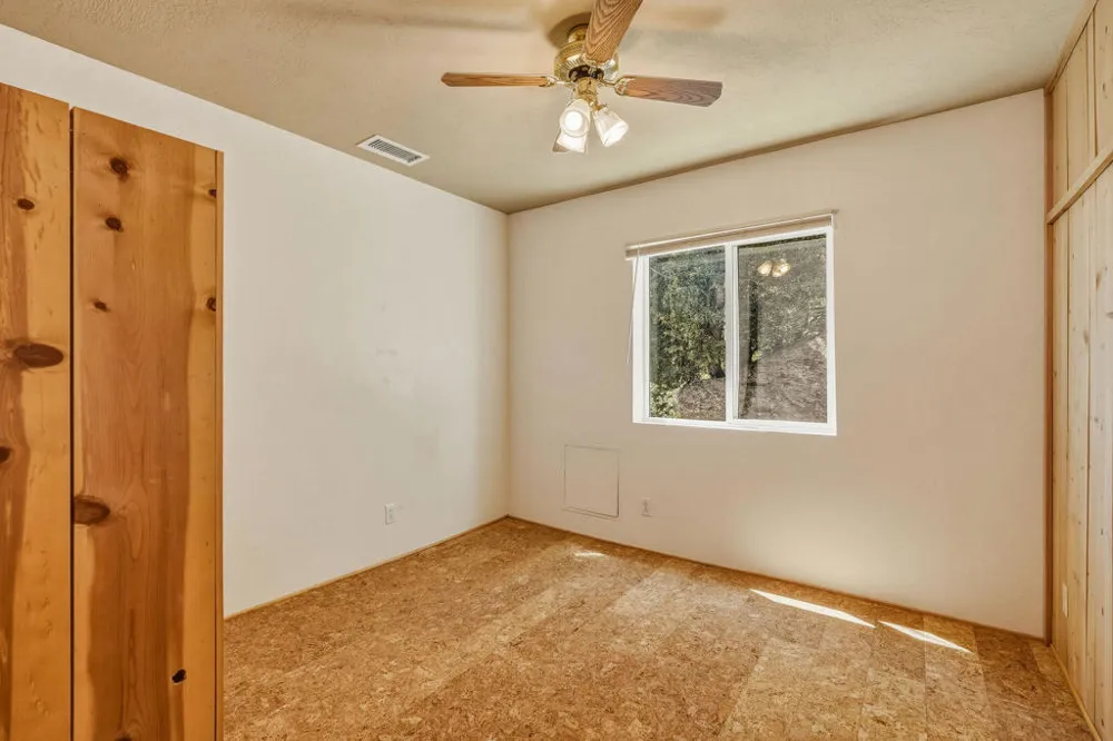 25265 Foster Lake Road Idyllwild, CA 92549