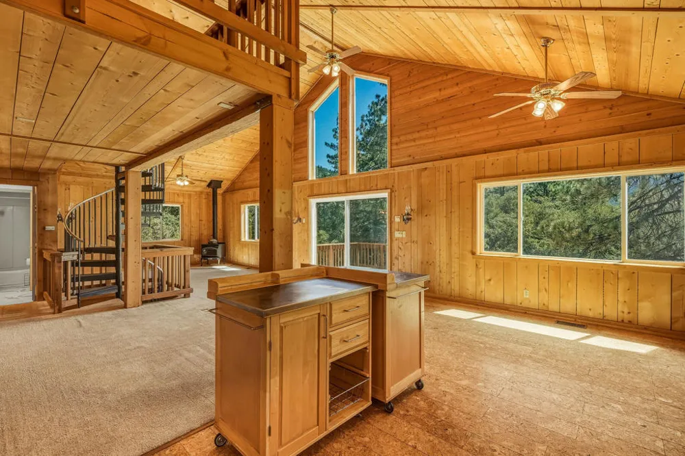 25265 Foster Lake Road Idyllwild, CA 92549