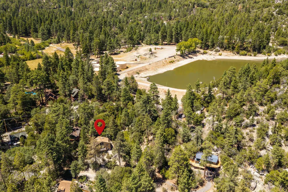 25265 Foster Lake Road Idyllwild, CA 92549