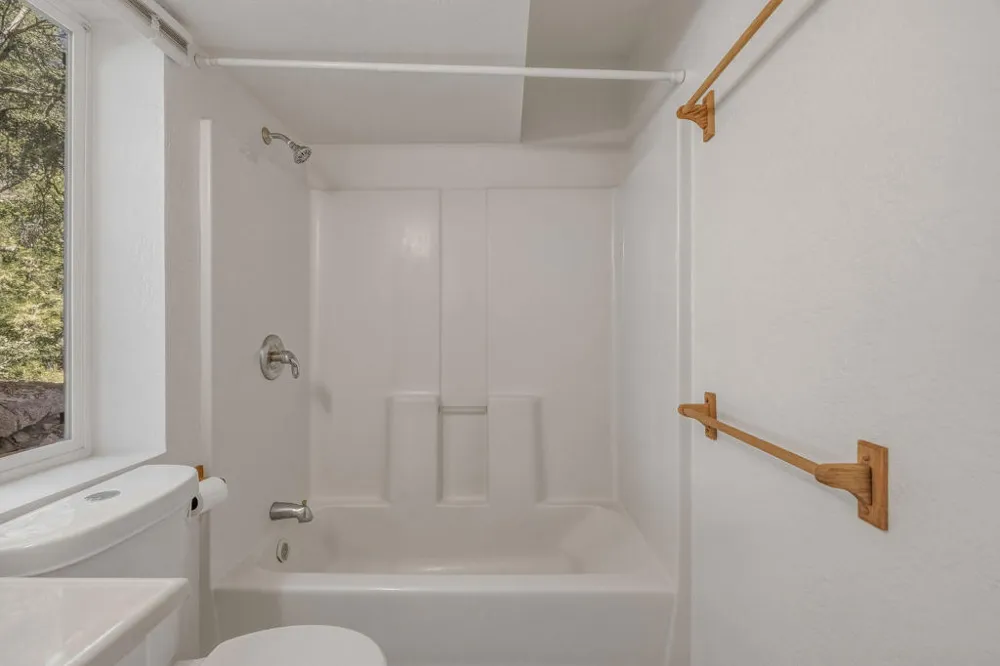 25265 Foster Lake Road Idyllwild, CA 92549