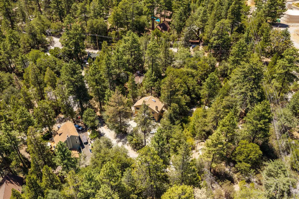 25265 Foster Lake Road Idyllwild, CA 92549