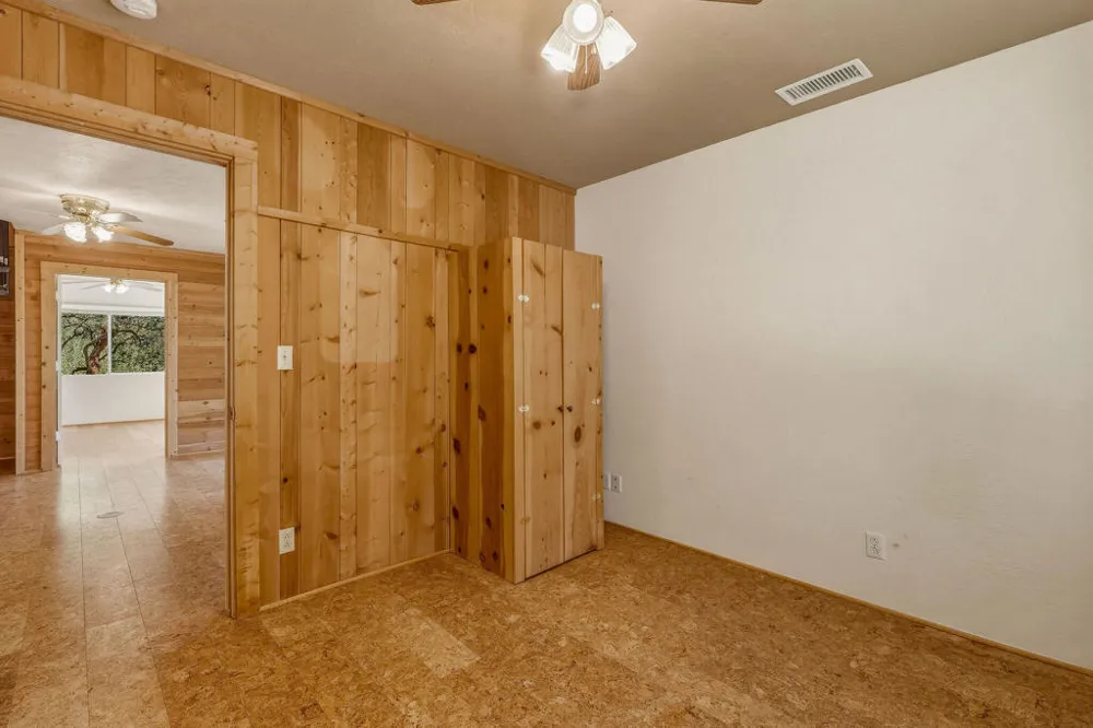 25265 Foster Lake Road Idyllwild, CA 92549