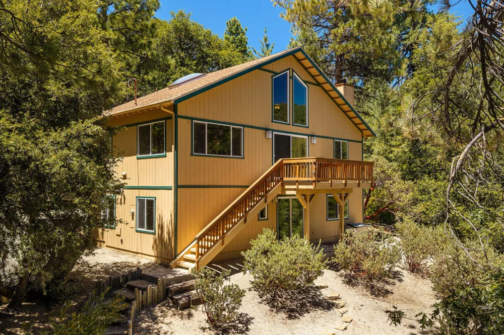 25265 Foster Lake Road Idyllwild, CA 92549