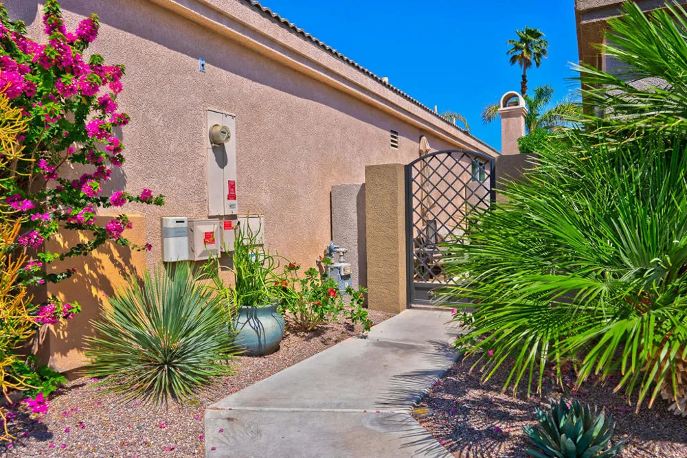 67718 S Laguna Drive Cathedral City, CA 92234