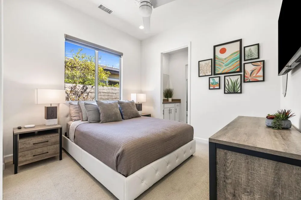 40 Burgundy Rancho Mirage, CA 92270