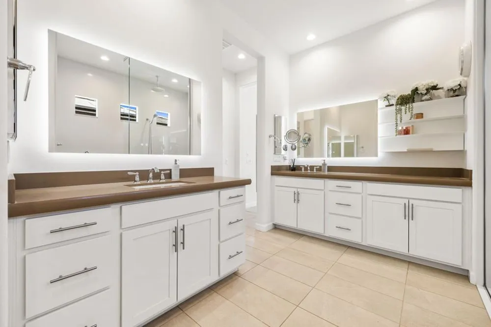 40 Burgundy Rancho Mirage, CA 92270