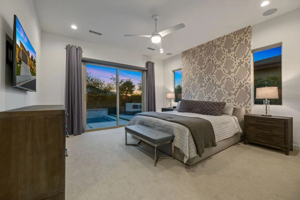 40 Burgundy Rancho Mirage, CA 92270