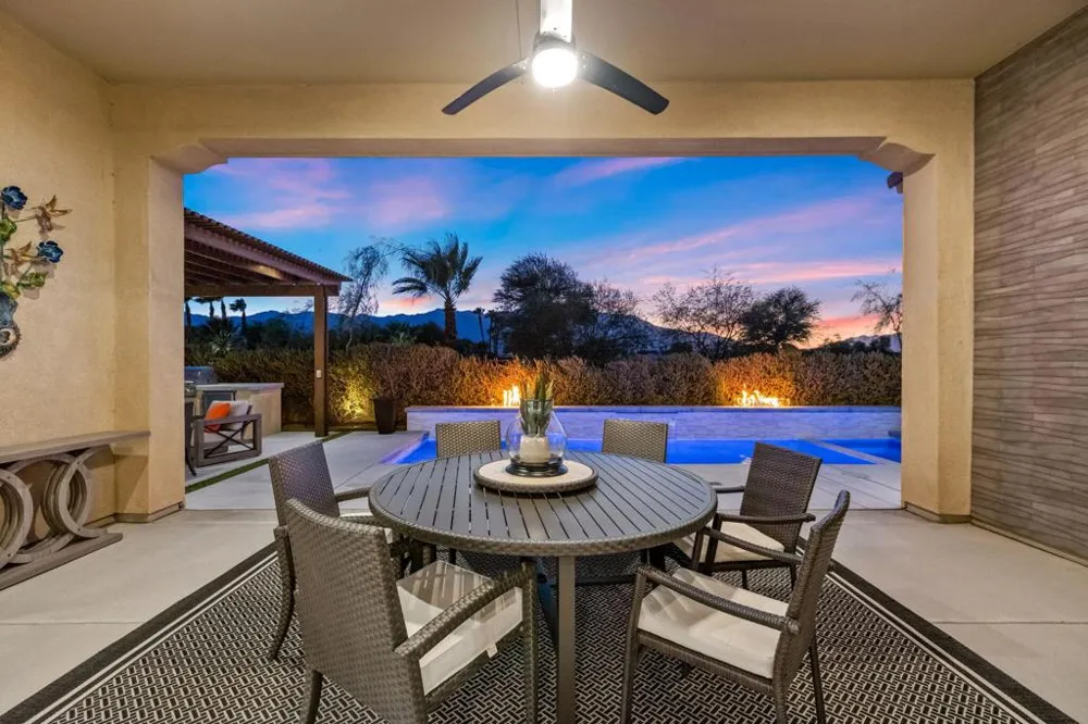 40 Burgundy Rancho Mirage, CA 92270