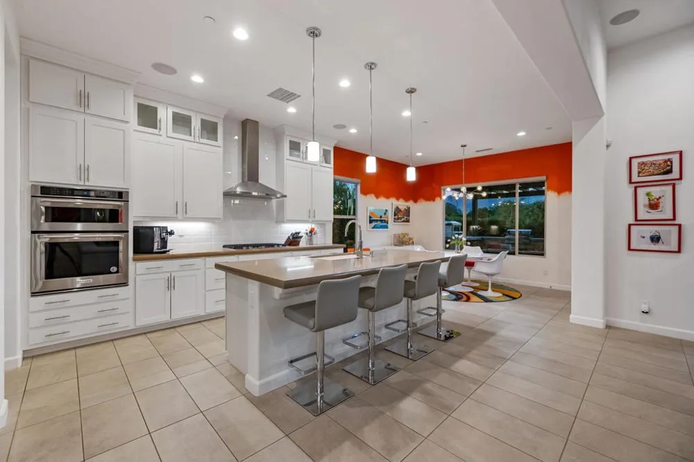 40 Burgundy Rancho Mirage, CA 92270