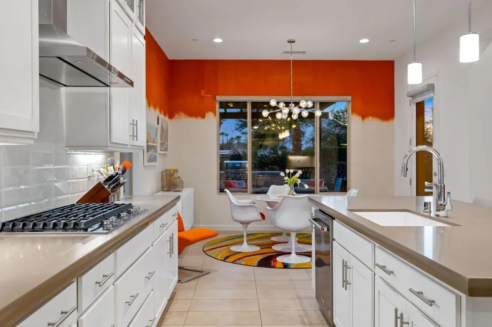 40 Burgundy Rancho Mirage, CA 92270