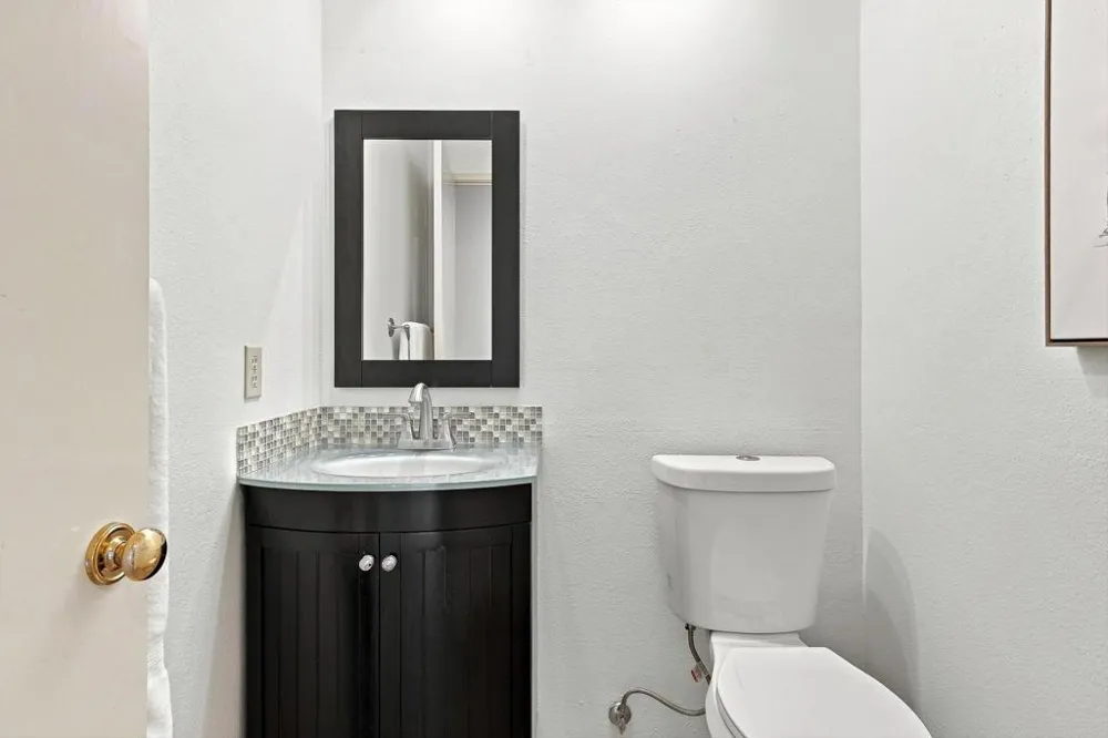 752 Vista Lago Drive Palm Desert, CA 92211