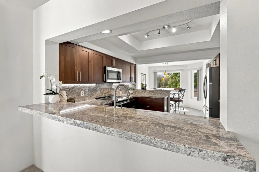 752 Vista Lago Drive Palm Desert, CA 92211