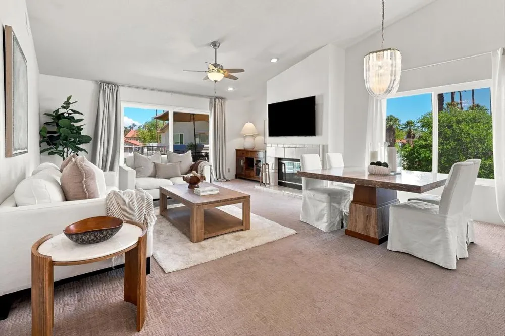 752 Vista Lago Drive Palm Desert, CA 92211