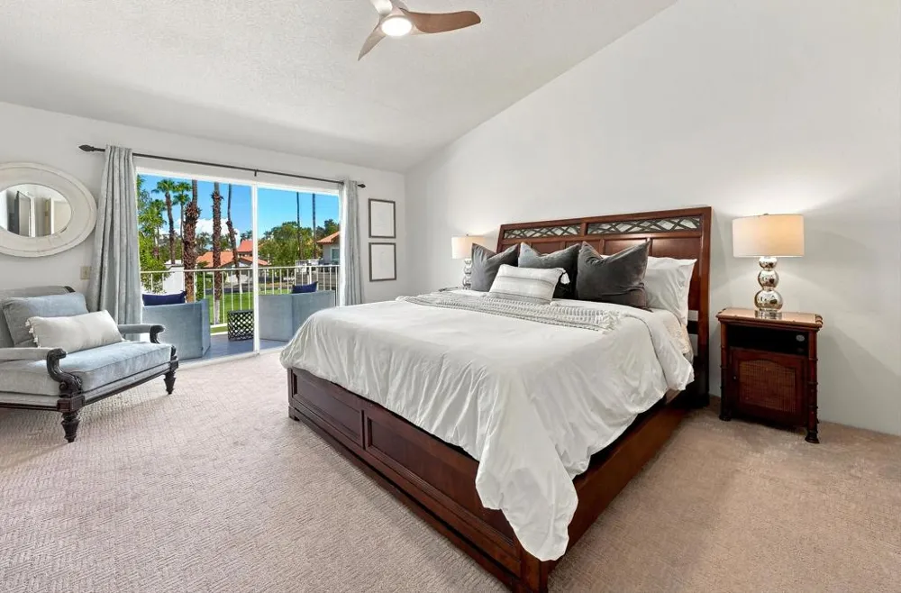 752 Vista Lago Drive Palm Desert, CA 92211