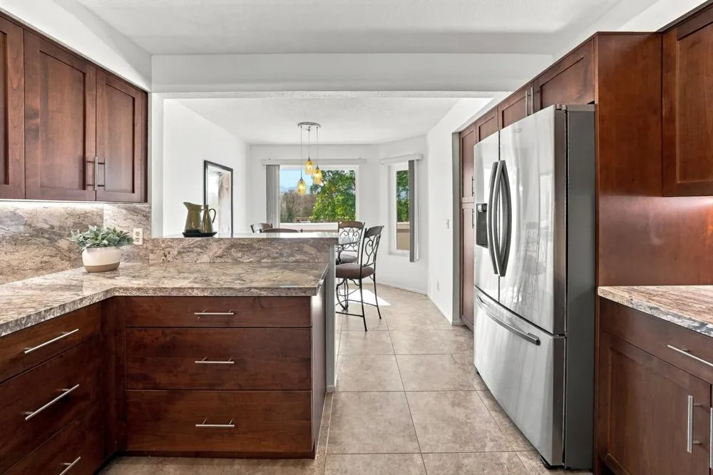 752 Vista Lago Drive Palm Desert, CA 92211