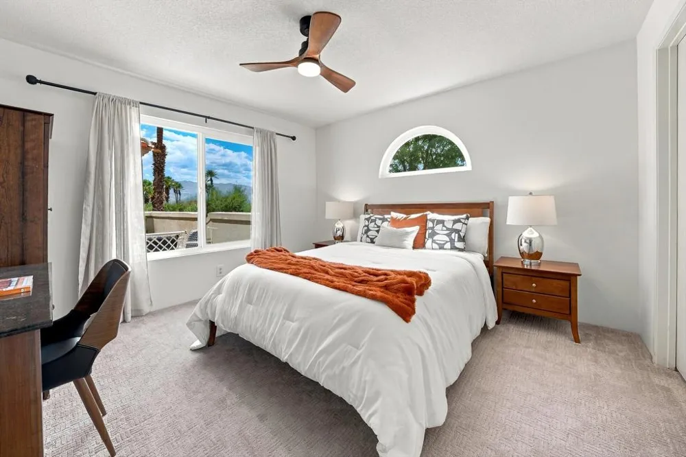 752 Vista Lago Drive Palm Desert, CA 92211