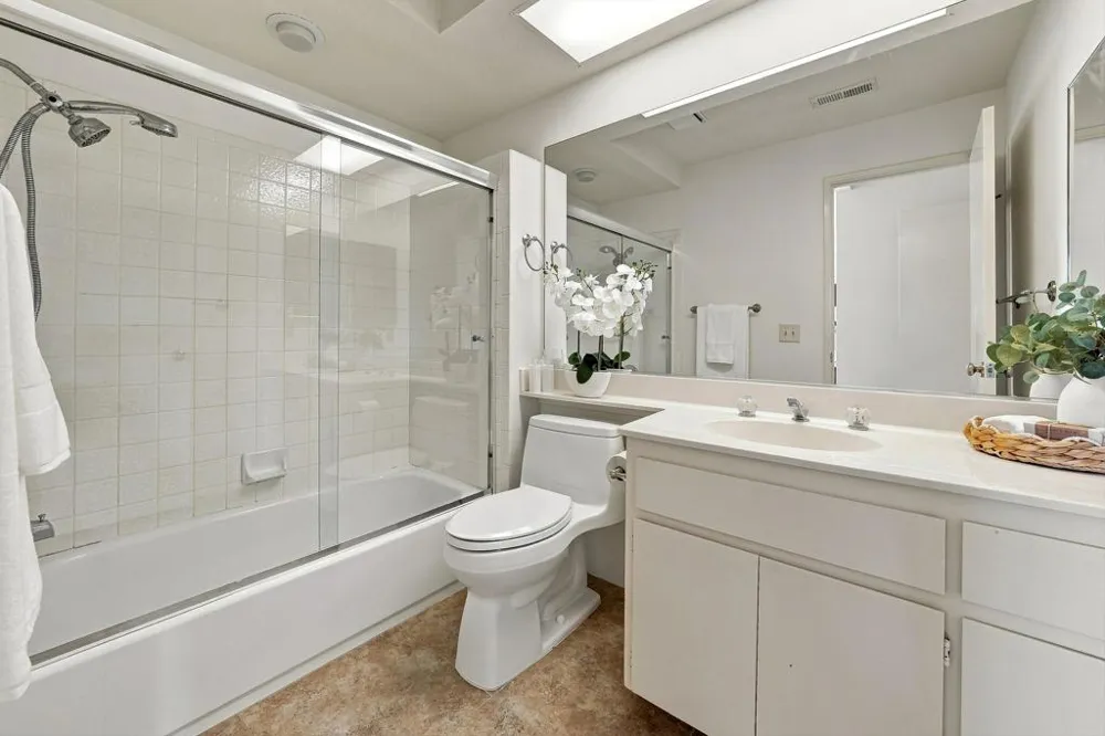 752 Vista Lago Drive Palm Desert, CA 92211