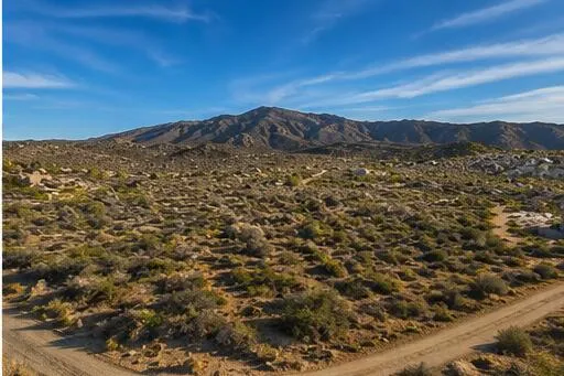 Ave Encino Mountain Center, CA 92561