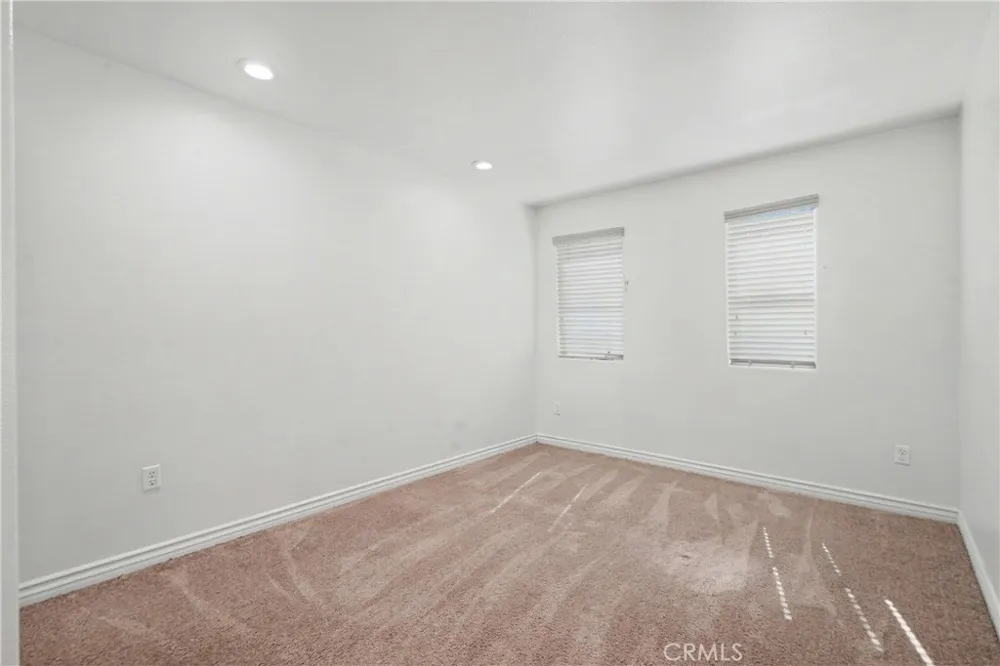 201 Azusa Avenue #6 Azusa, CA 91702