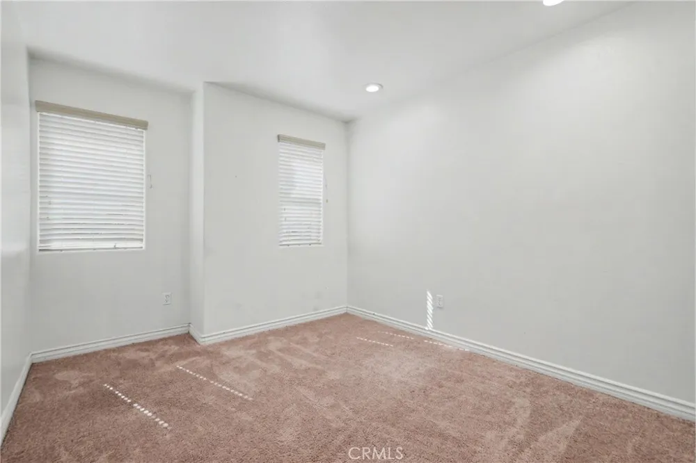201 Azusa Avenue #6 Azusa, CA 91702