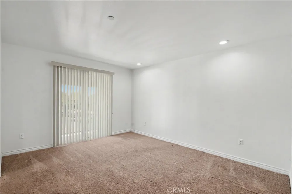201 Azusa Avenue #6 Azusa, CA 91702