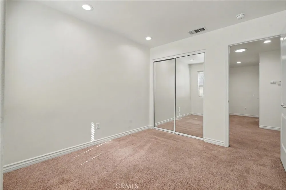 201 Azusa Avenue #6 Azusa, CA 91702