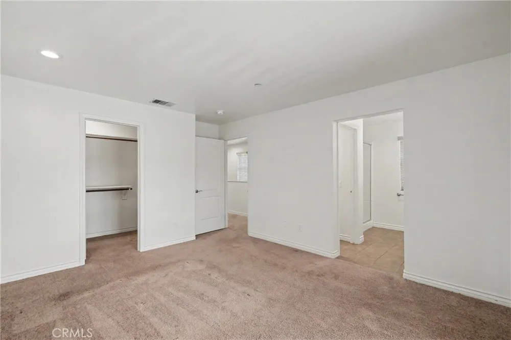 201 Azusa Avenue #6 Azusa, CA 91702