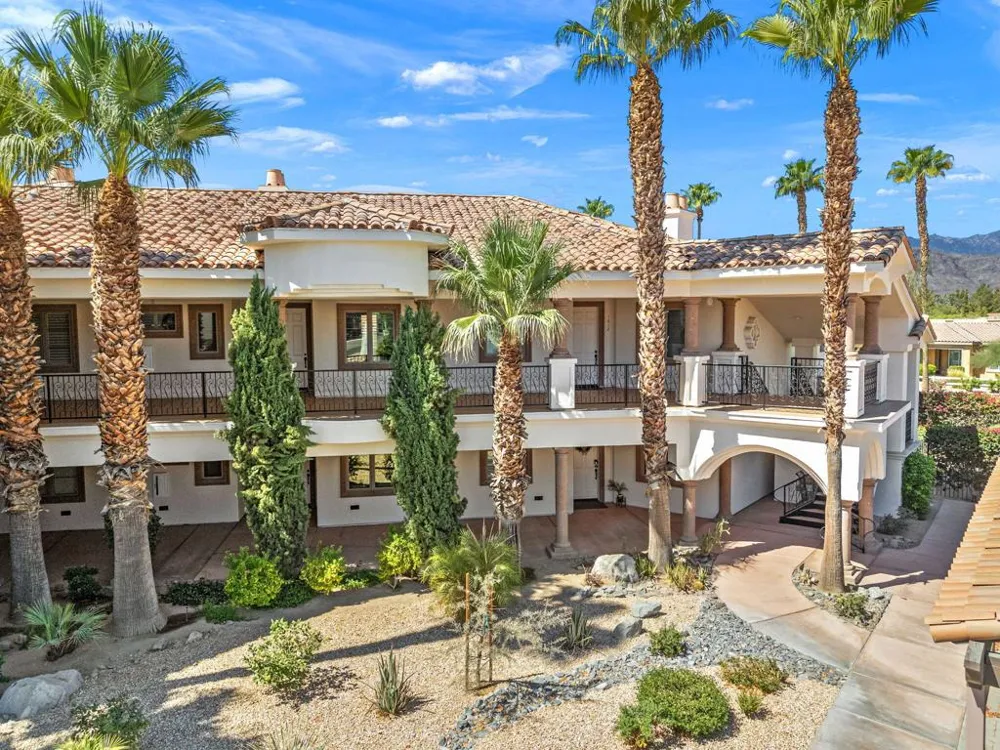 1611 Via San Martino Palm Desert, CA 92260