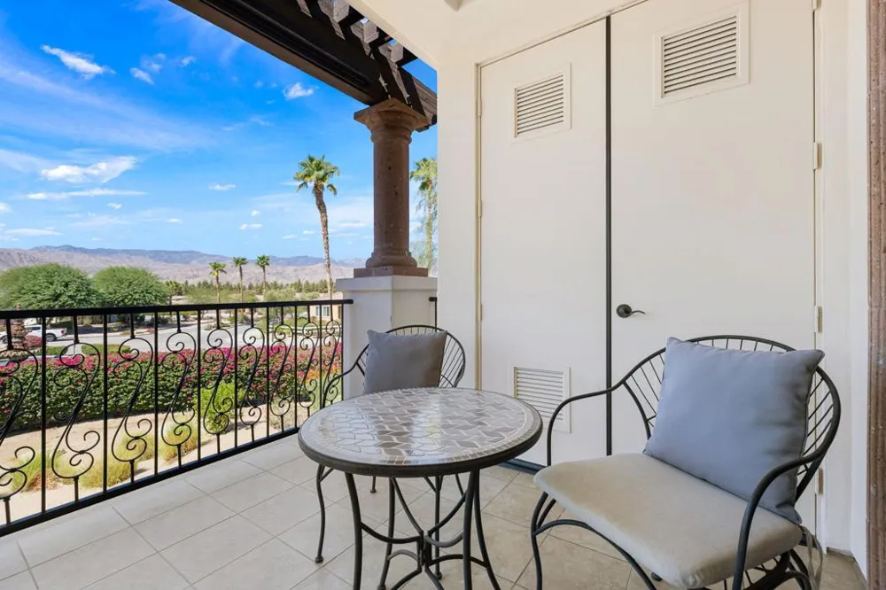 1611 Via San Martino Palm Desert, CA 92260