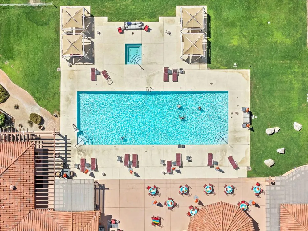 1611 Via San Martino Palm Desert, CA 92260