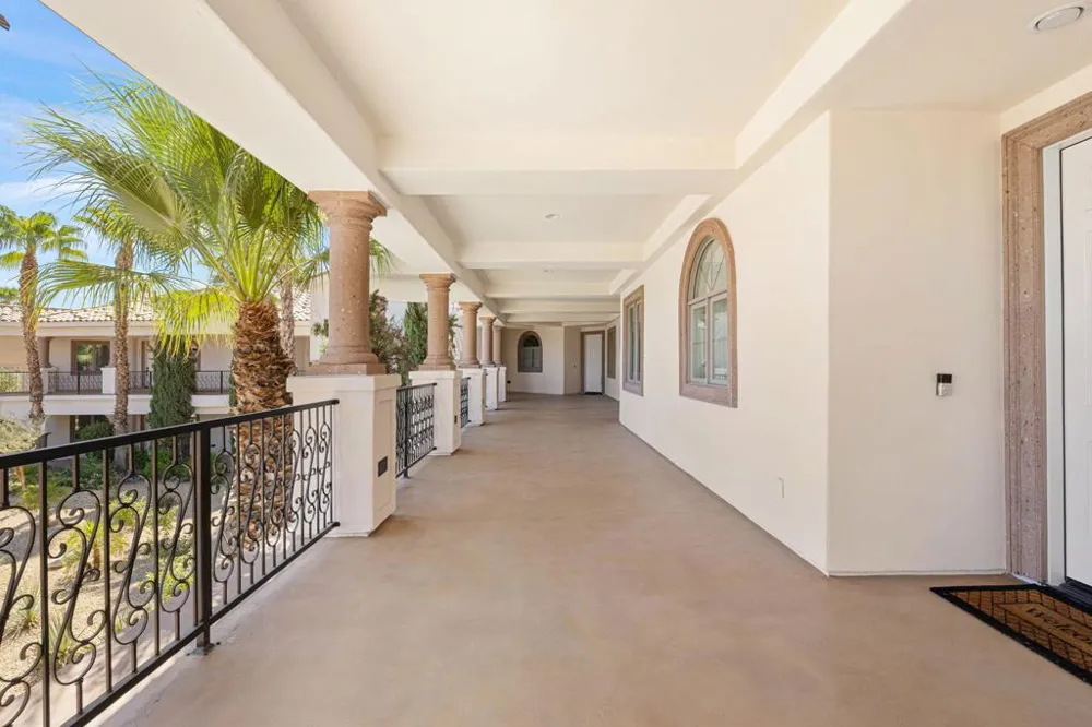 1611 Via San Martino Palm Desert, CA 92260