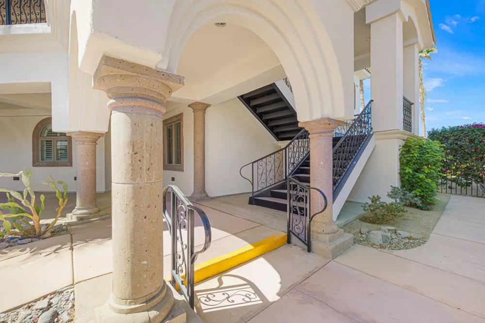 1611 Via San Martino Palm Desert, CA 92260