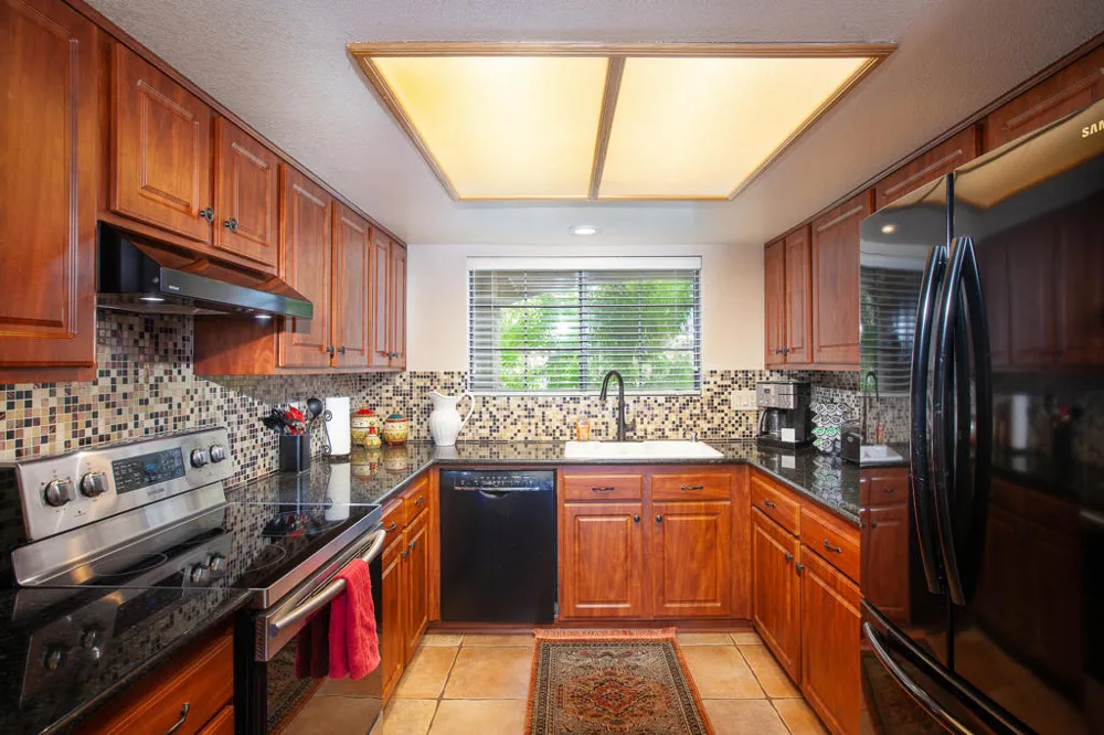 500 S Farrell Drive #M81 Palm Springs, CA 92264