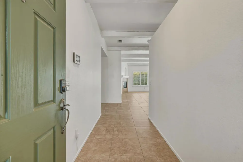 992 Mira Grande Palm Springs, CA 92262