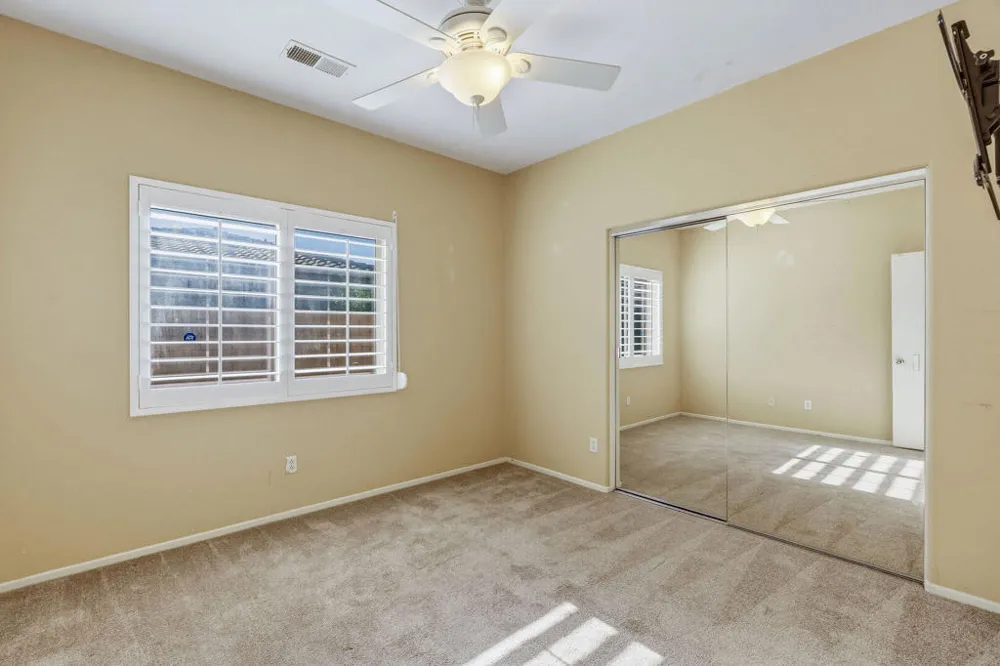 992 Mira Grande Palm Springs, CA 92262