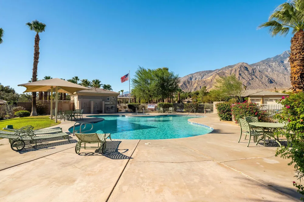 992 Mira Grande Palm Springs, CA 92262
