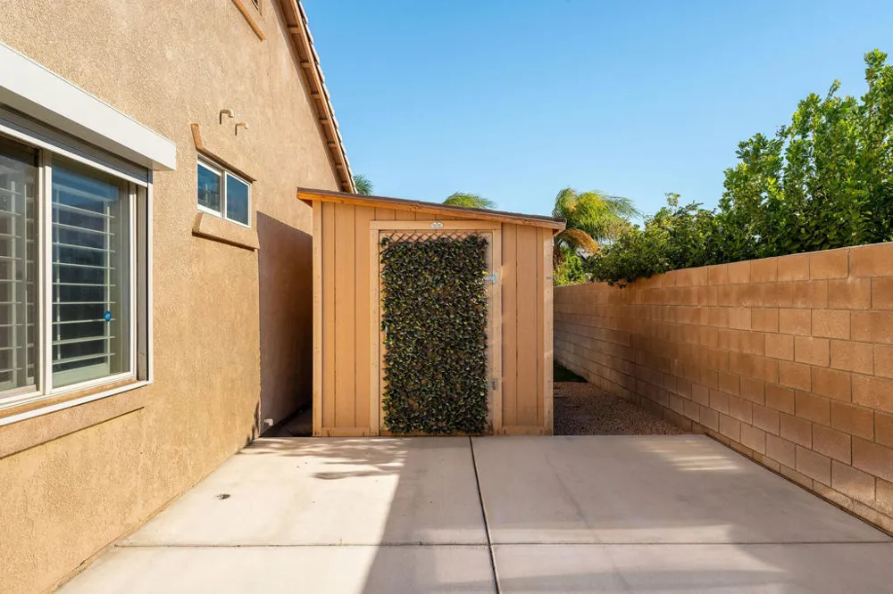992 Mira Grande Palm Springs, CA 92262