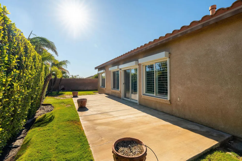 992 Mira Grande Palm Springs, CA 92262