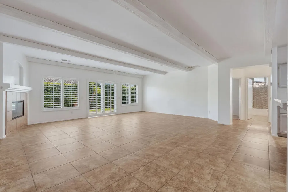 992 Mira Grande Palm Springs, CA 92262