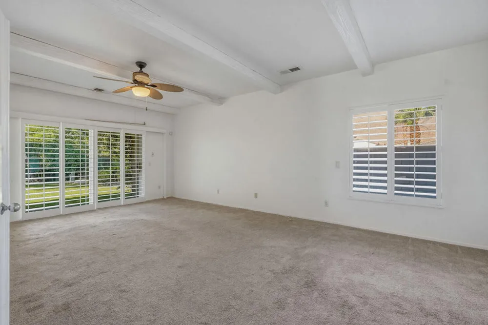 992 Mira Grande Palm Springs, CA 92262