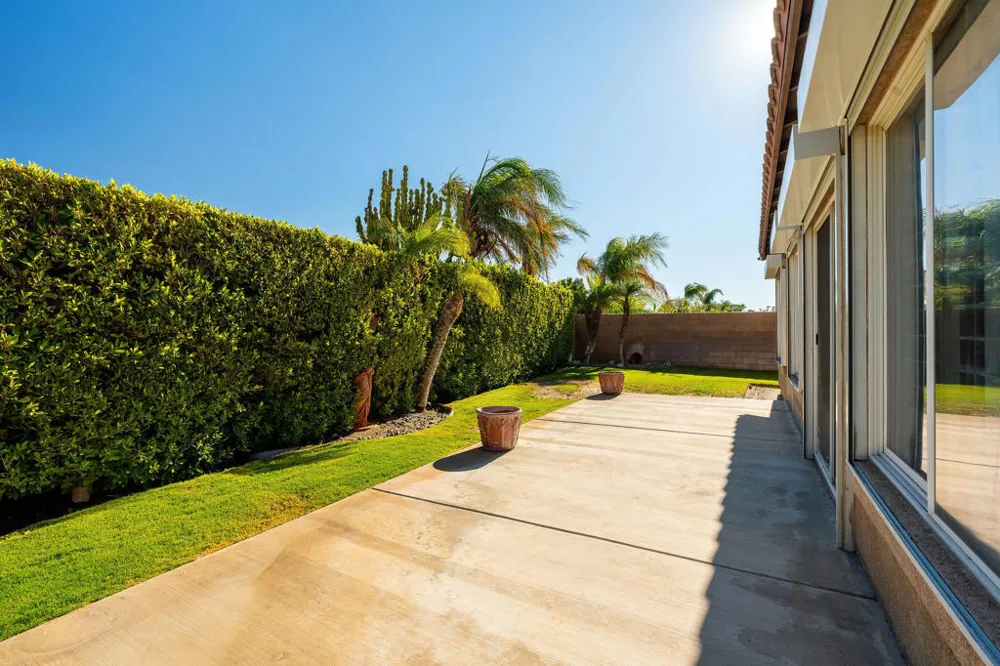 992 Mira Grande Palm Springs, CA 92262