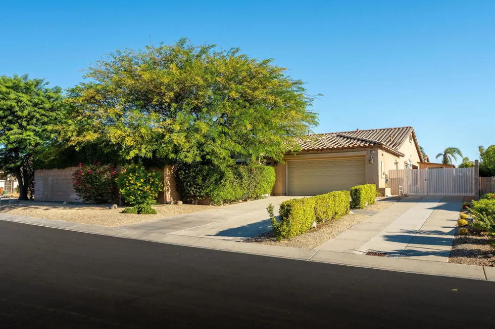 992 Mira Grande Palm Springs, CA 92262