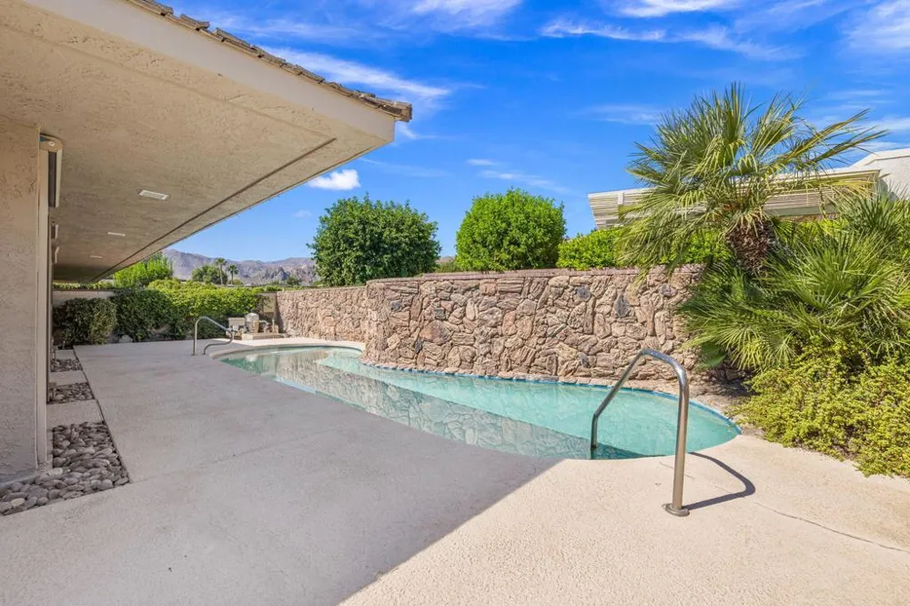 5 Dartmouth Drive Rancho Mirage, CA 92270