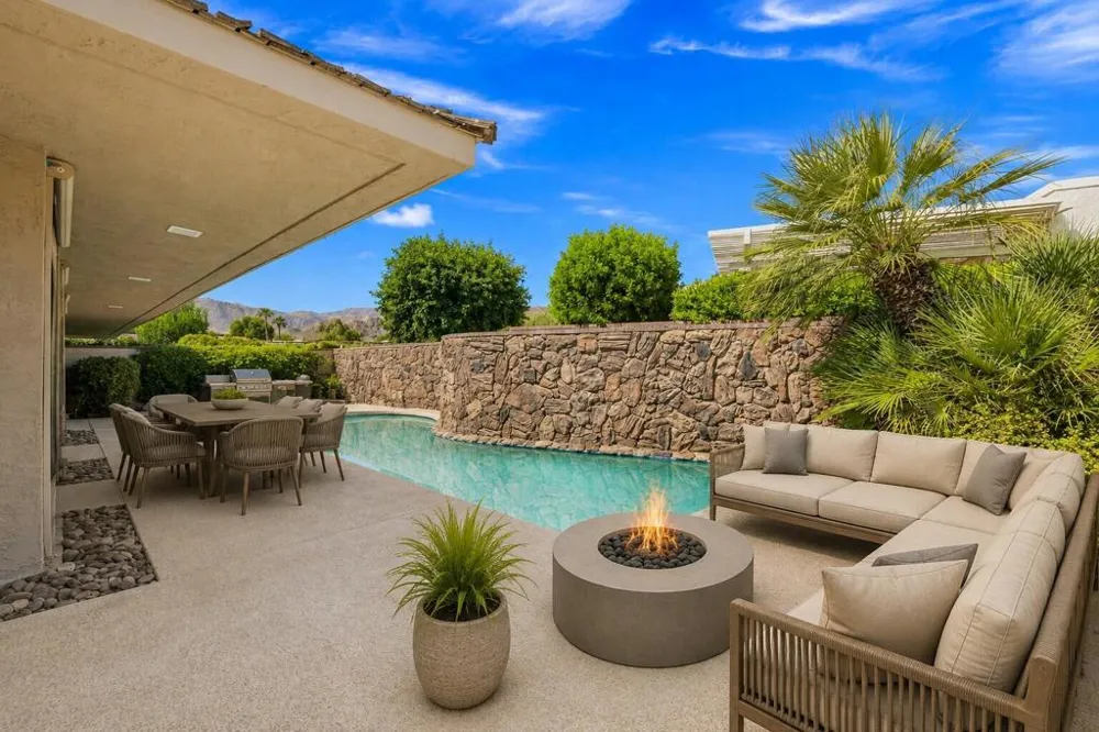 5 Dartmouth Drive Rancho Mirage, CA 92270