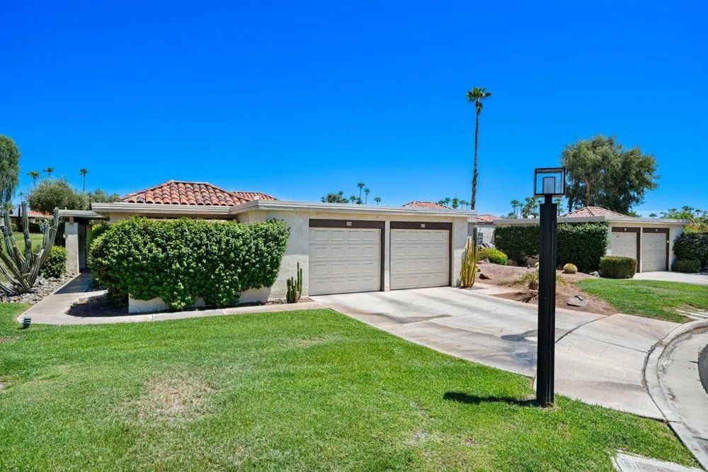 688 Vallarta Circle Palm Springs, CA 92262